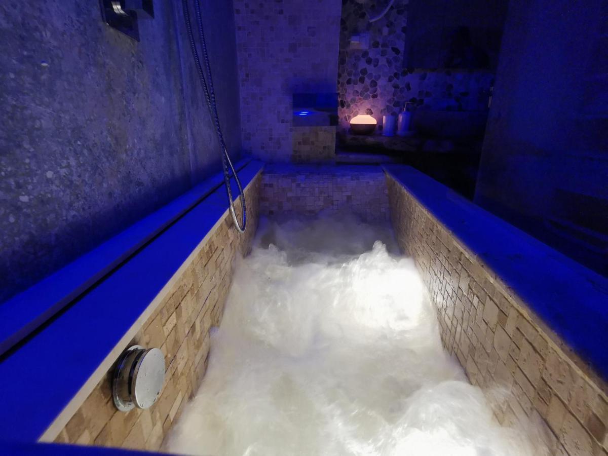 Dioniso Bed & Wellness Panzió Taranto Kültér fotó
