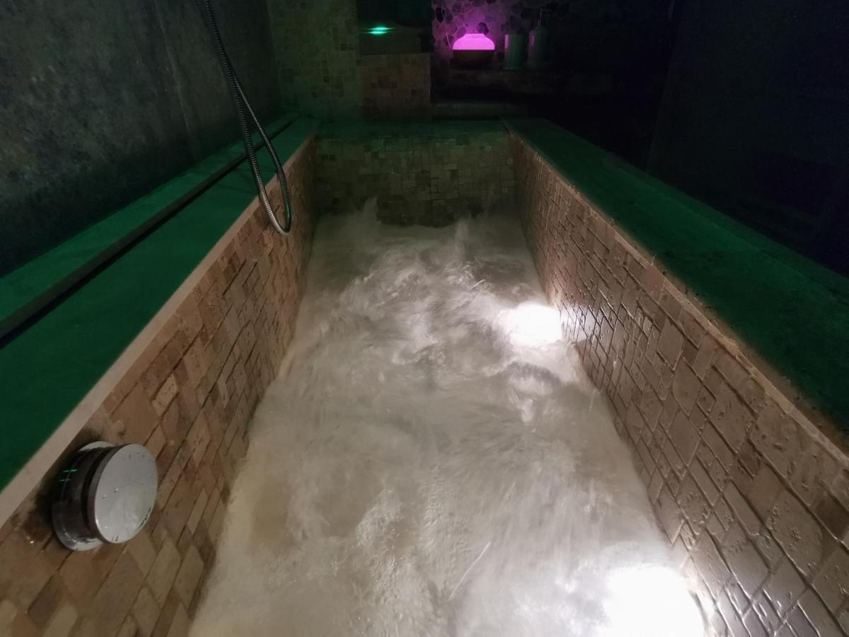 Dioniso Bed & Wellness Panzió Taranto Kültér fotó