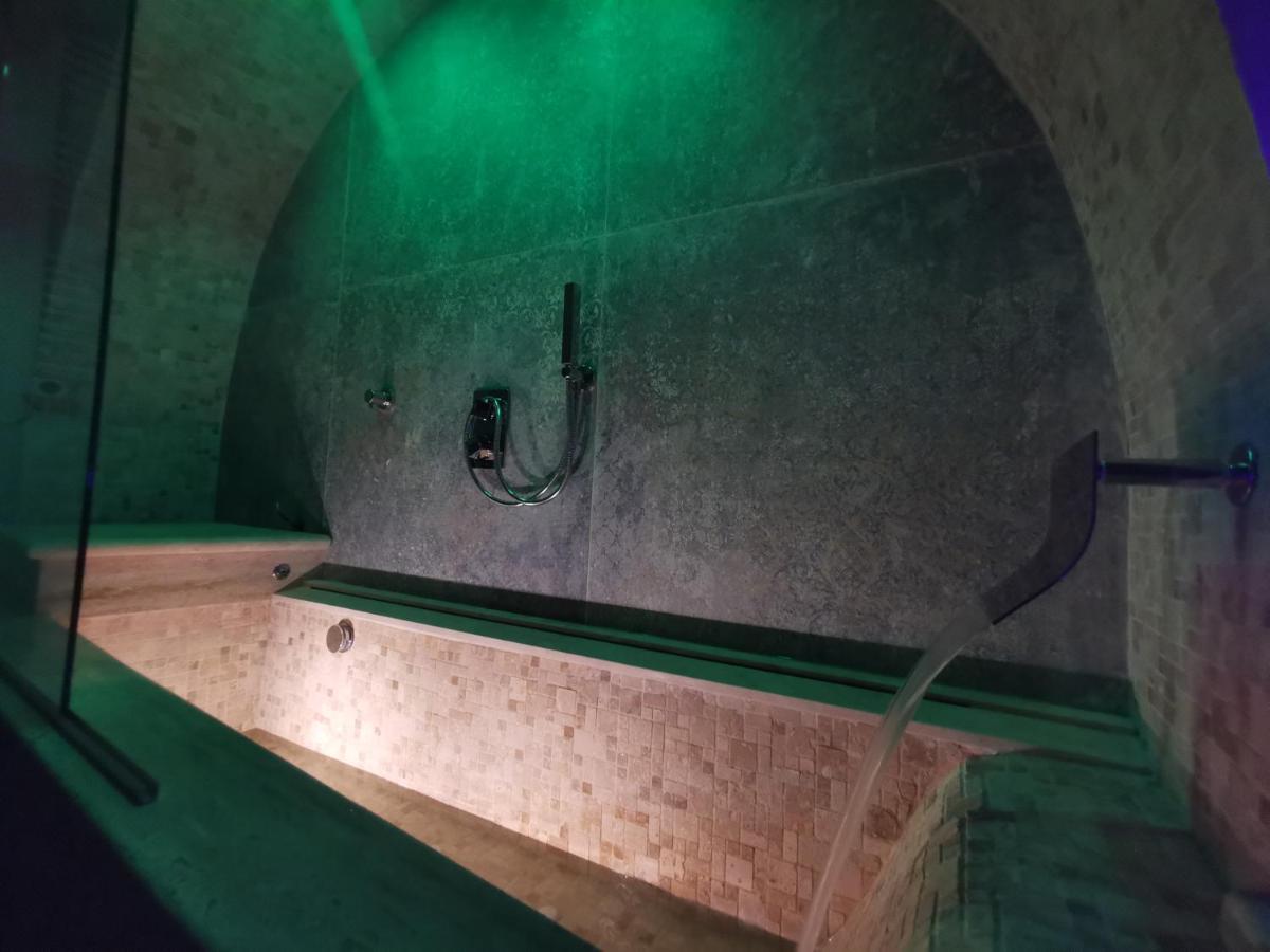 Dioniso Bed & Wellness Panzió Taranto Kültér fotó