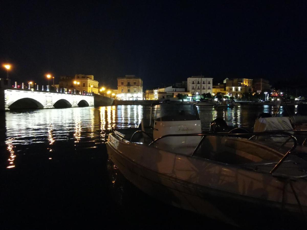 Dioniso Bed & Wellness Panzió Taranto Kültér fotó
